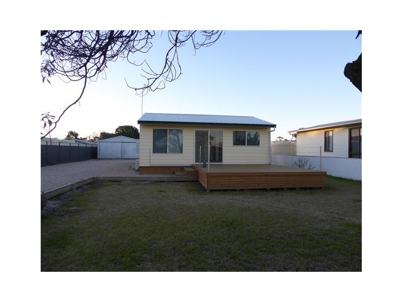 18 Mortlock Street, Cummins SA 5631