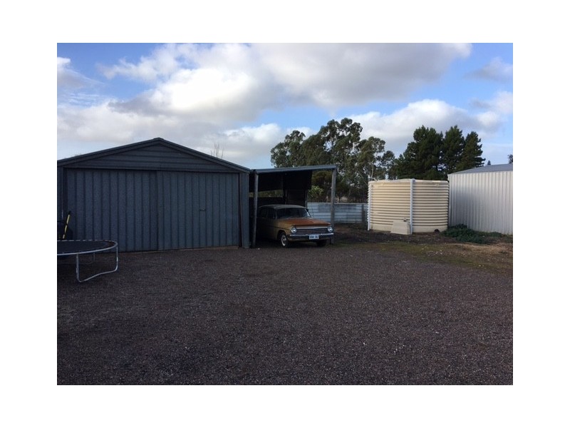 48 Tumby Bay Road, Cummins SA 5631