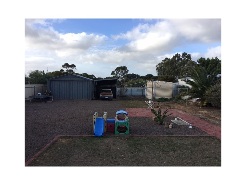 48 Tumby Bay Road, Cummins SA 5631