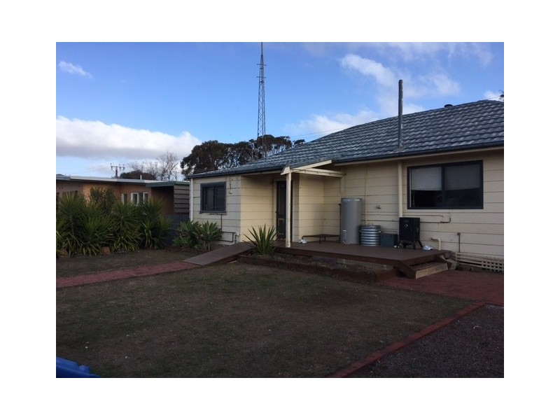 48 Tumby Bay Road, Cummins SA 5631