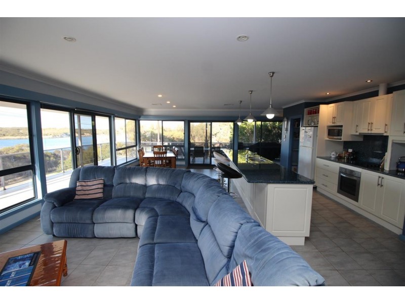 3 225 Esplanade, Coffin Bay SA 5607