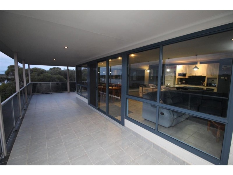 3 225 Esplanade, Coffin Bay SA 5607
