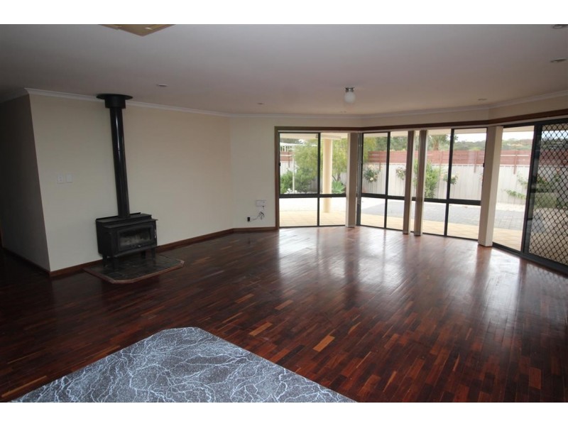 17 Nancy Road, Coffin Bay SA 5607