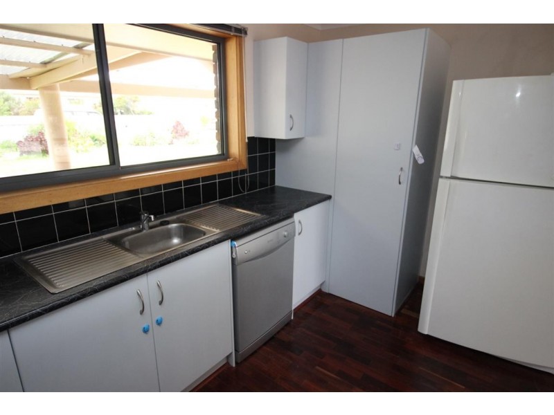 17 Nancy Road, Coffin Bay SA 5607