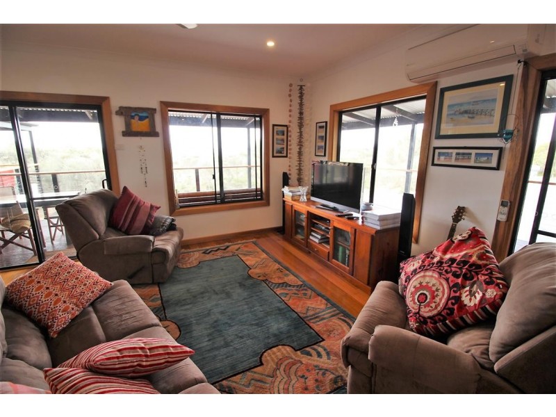17 Benson Avenue, Coffin Bay SA 5607