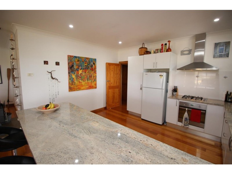 17 Benson Avenue, Coffin Bay SA 5607