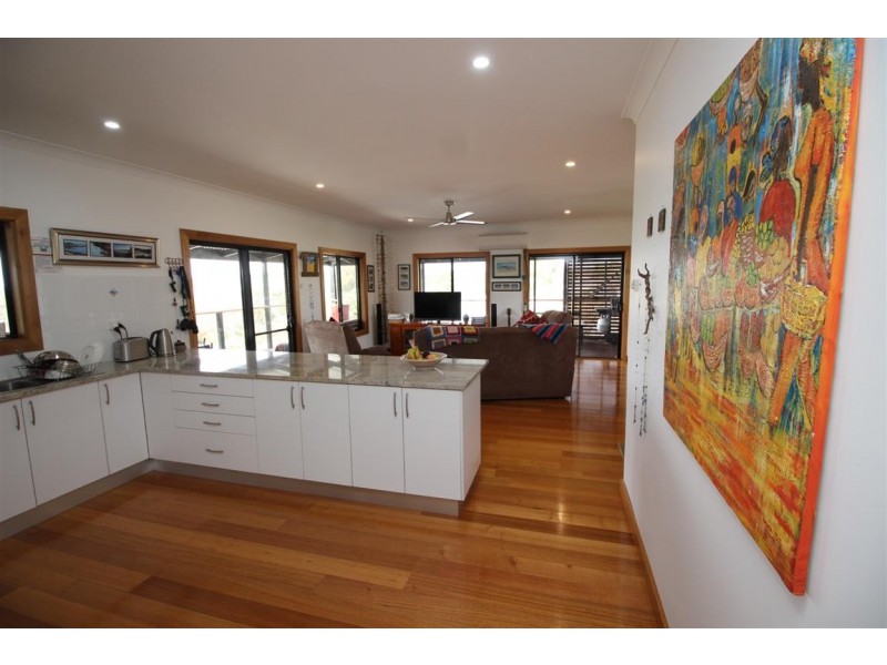 17 Benson Avenue, Coffin Bay SA 5607