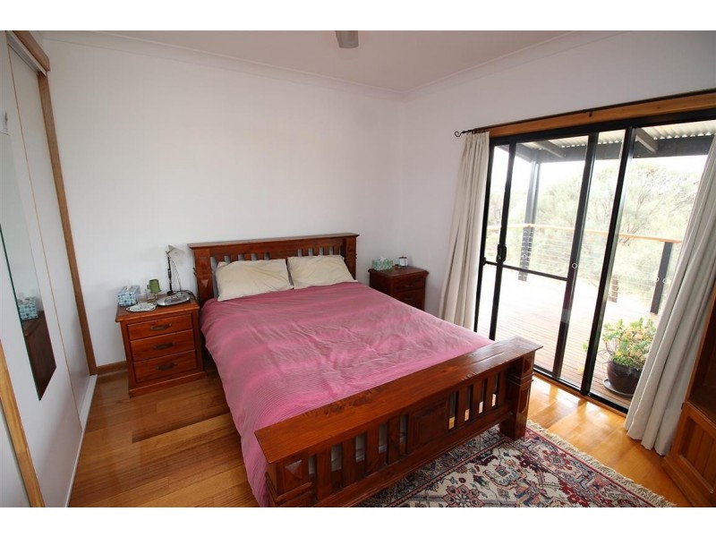 17 Benson Avenue, Coffin Bay SA 5607