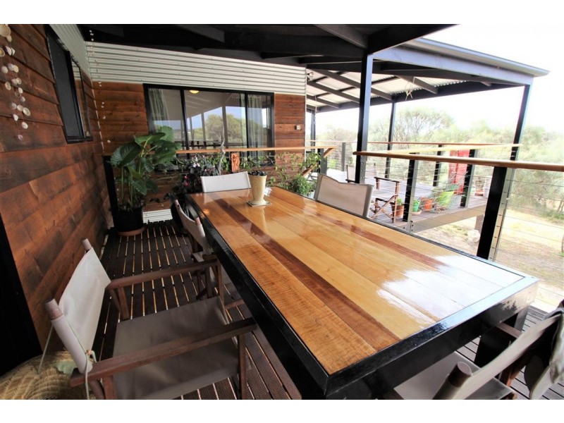 17 Benson Avenue, Coffin Bay SA 5607