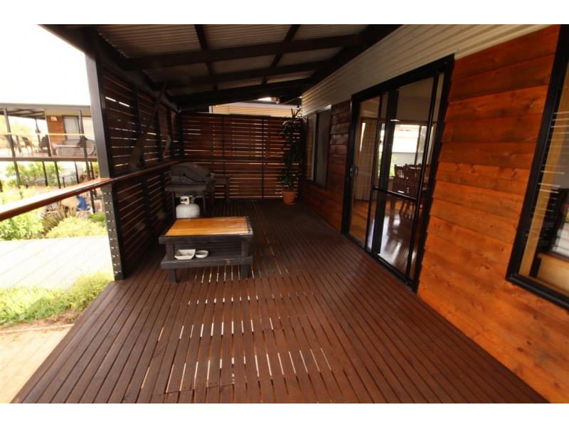 17 Benson Avenue, Coffin Bay SA 5607