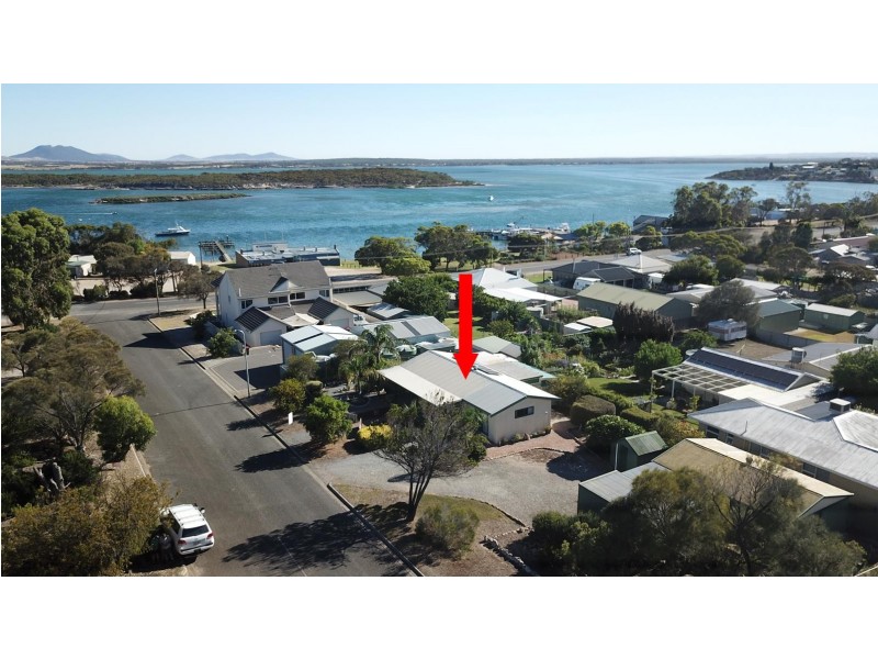 34 Flinders Avenue, Coffin Bay SA 5607