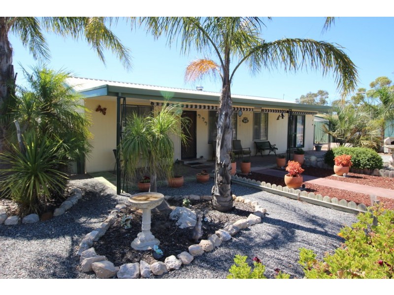 34 Flinders Avenue, Coffin Bay SA 5607