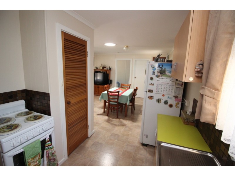 34 Flinders Avenue, Coffin Bay SA 5607