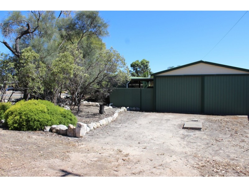 34 Flinders Avenue, Coffin Bay SA 5607