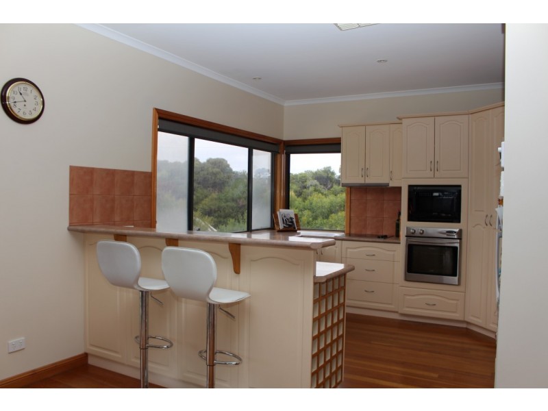 15 Grimm Road, Coffin Bay SA 5607