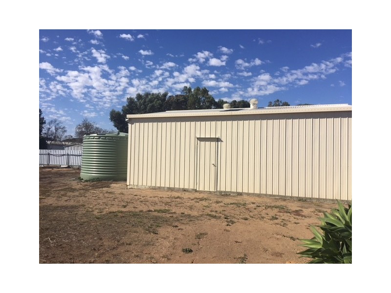 24 O’Malley Street, Cummins SA 5631