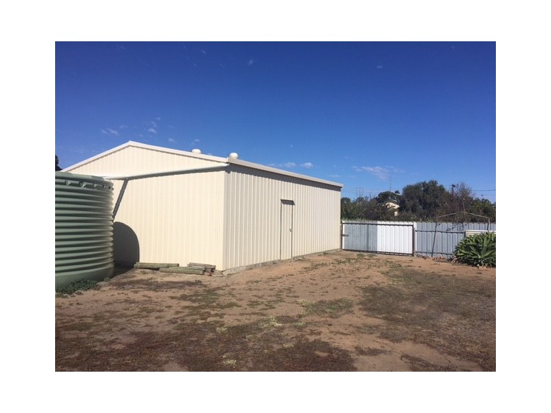 24 O’Malley Street, Cummins SA 5631