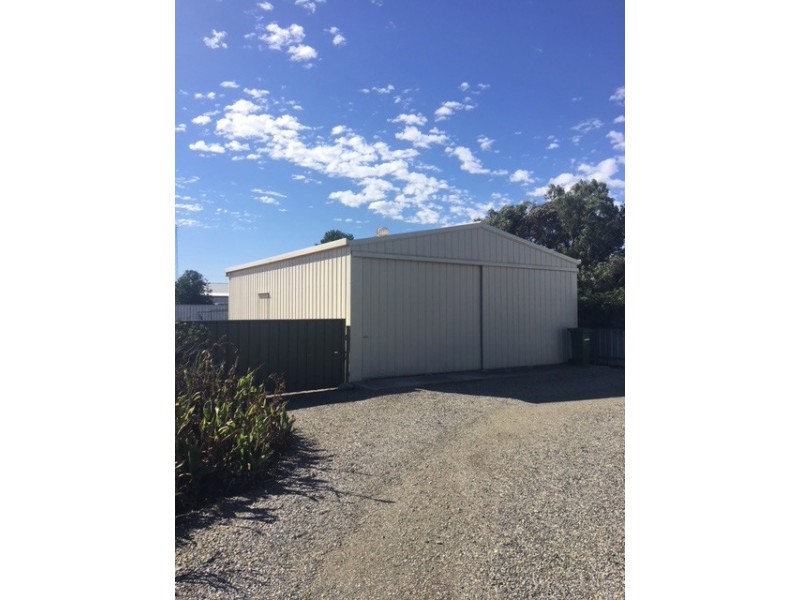 24 O’Malley Street, Cummins SA 5631