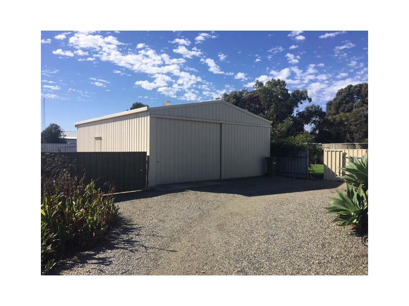 24 O’Malley Street, Cummins SA 5631