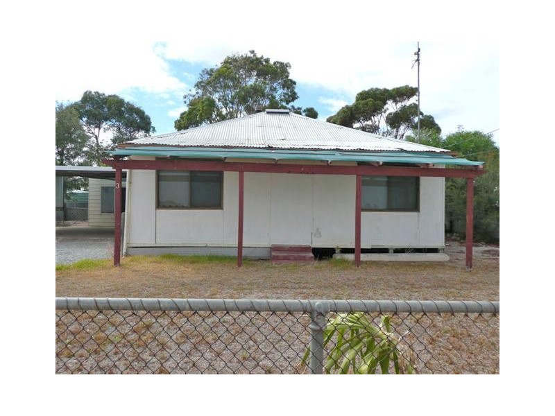 3 Firth Avenue, Cummins SA 5631