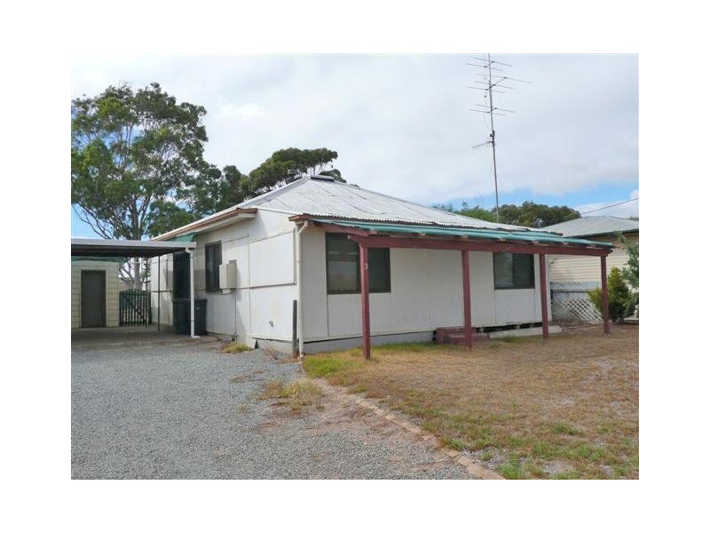 3 Firth Avenue, Cummins SA 5631