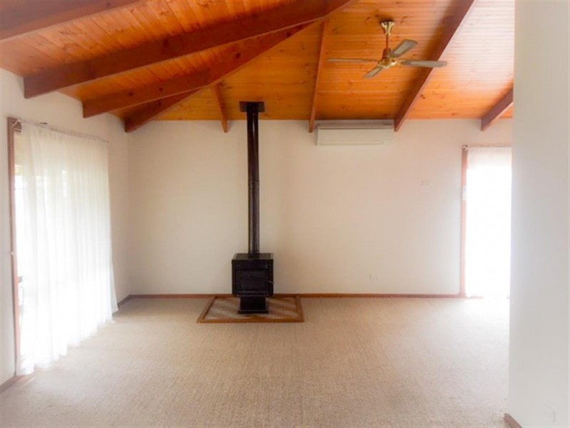 9 Cooper Street, Cummins SA 5631