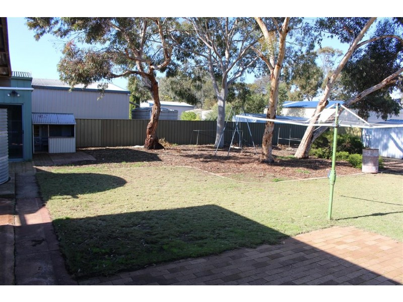 9 Cooper Street, Cummins SA 5631