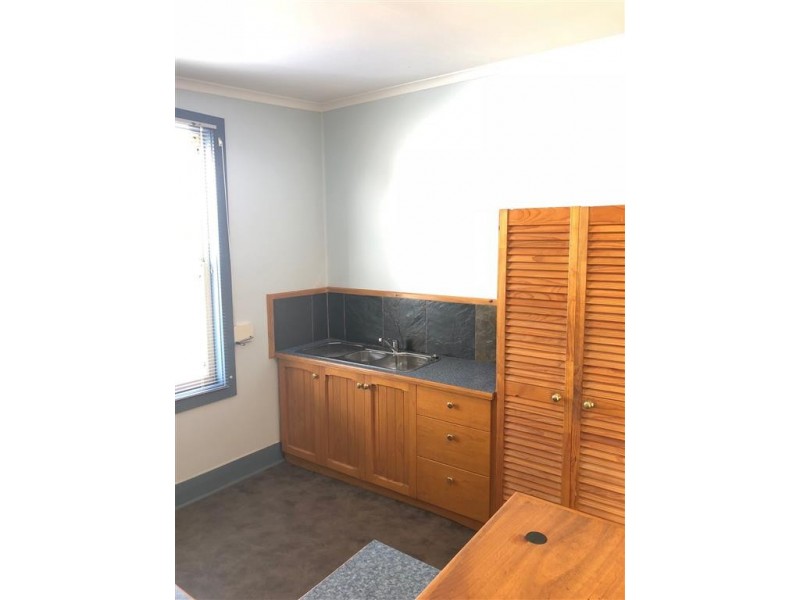 2-4 Light Road, Cummins SA 5631