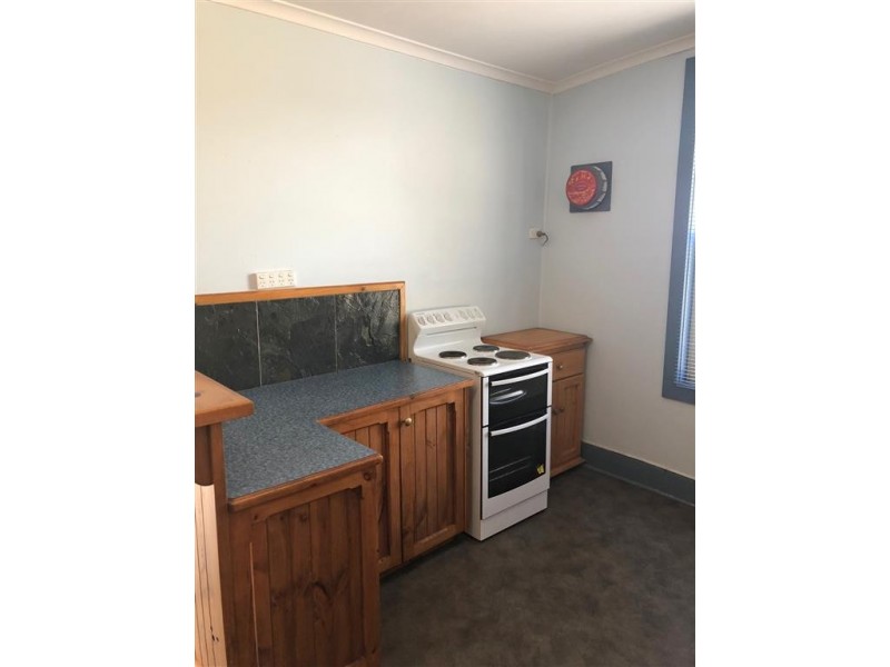 2-4 Light Road, Cummins SA 5631
