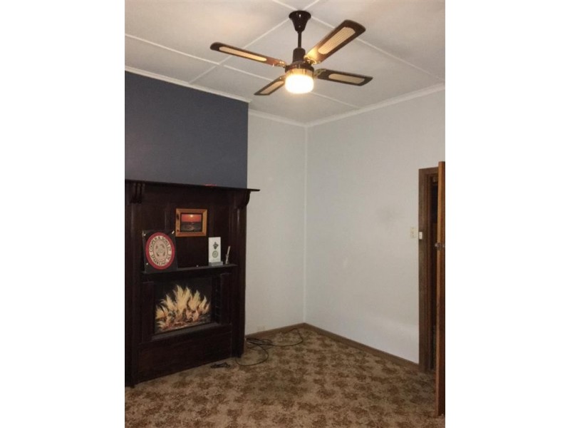 2-4 Light Road, Cummins SA 5631