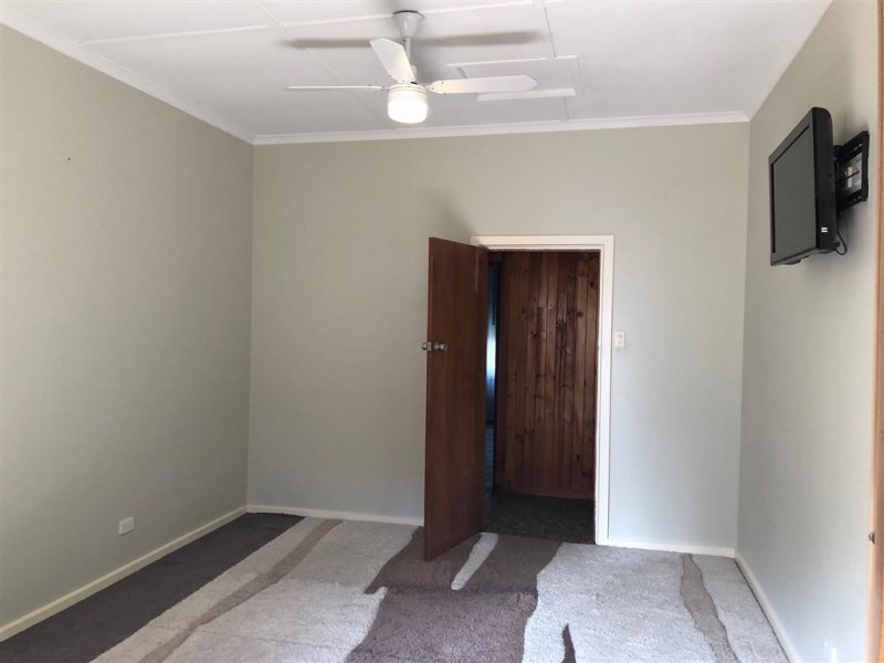 2-4 Light Road, Cummins SA 5631