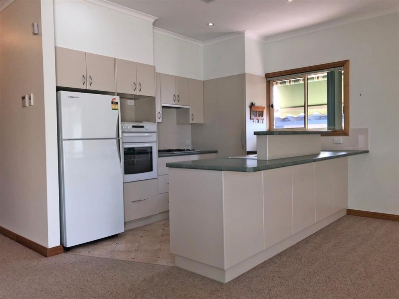 7A East Terrace, Cummins SA 5631
