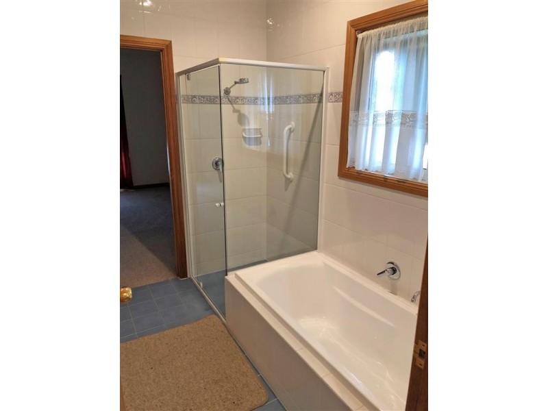 7A East Terrace, Cummins SA 5631