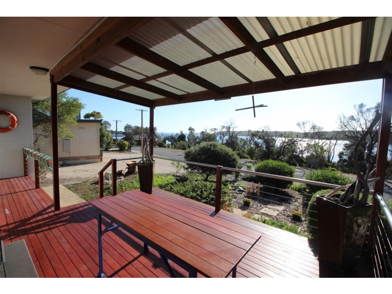 249 Esplanade, Coffin Bay SA 5607