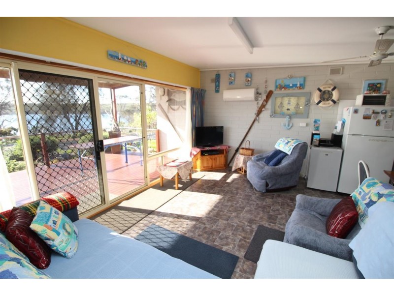 249 Esplanade, Coffin Bay SA 5607