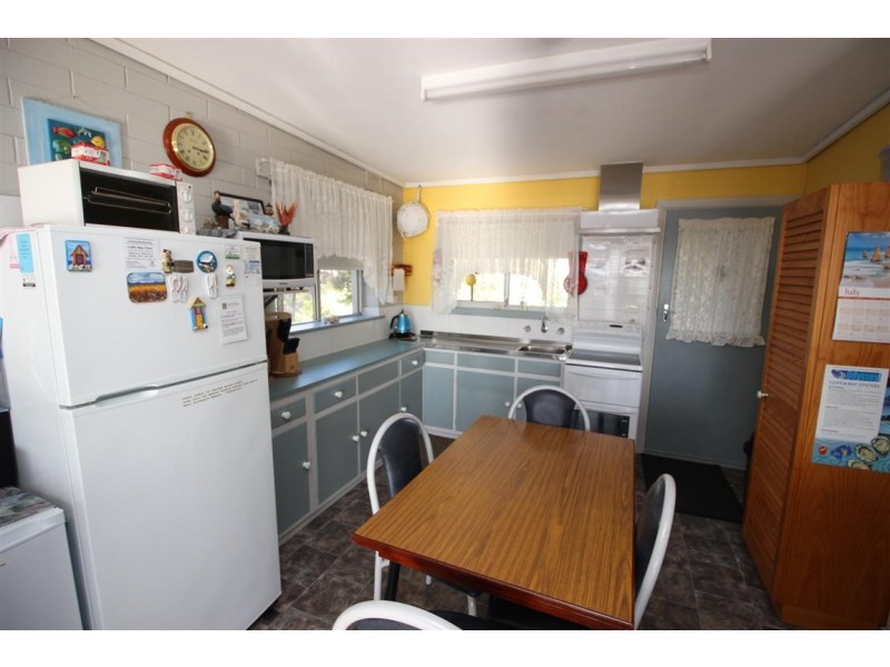 249 Esplanade, Coffin Bay SA 5607