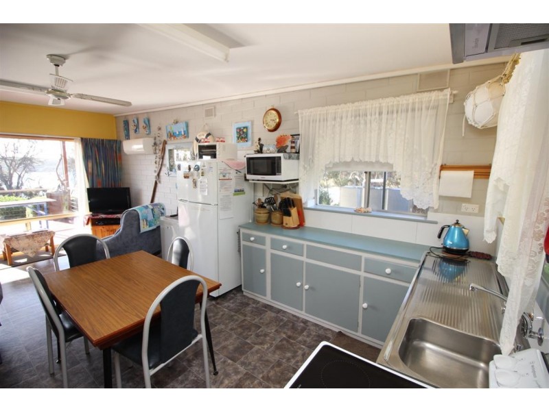 249 Esplanade, Coffin Bay SA 5607