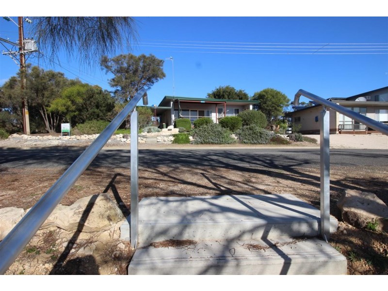 249 Esplanade, Coffin Bay SA 5607