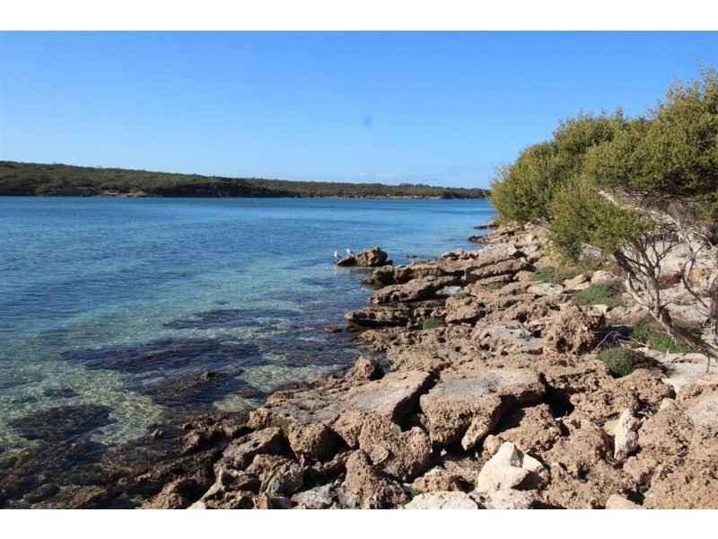 249 Esplanade, Coffin Bay SA 5607