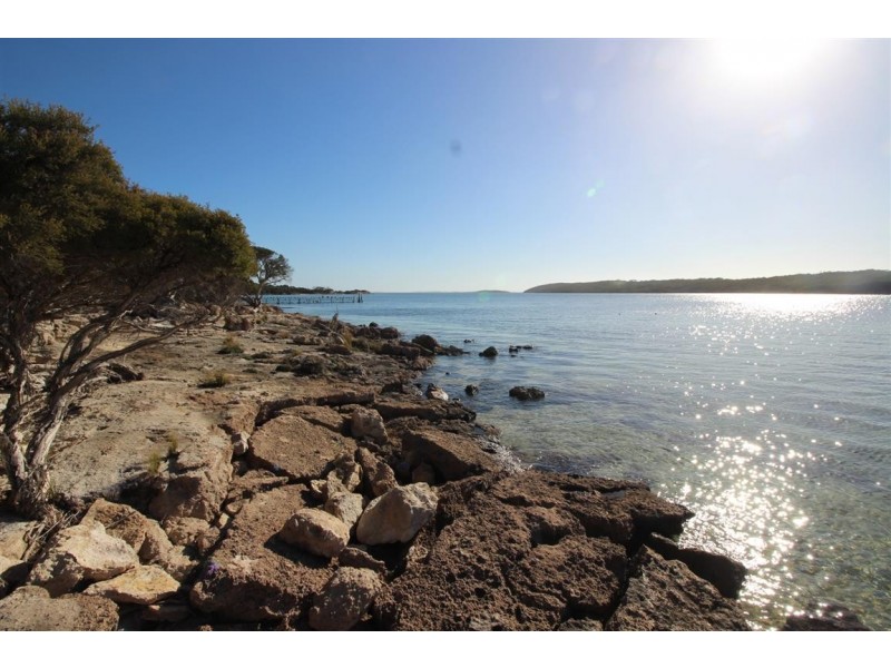 249 Esplanade, Coffin Bay SA 5607