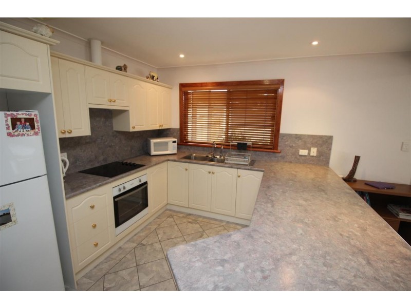 221 Esplanade, Coffin Bay SA 5607