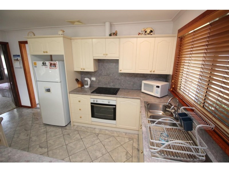 221 Esplanade, Coffin Bay SA 5607