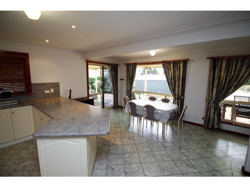 221 Esplanade, Coffin Bay SA 5607