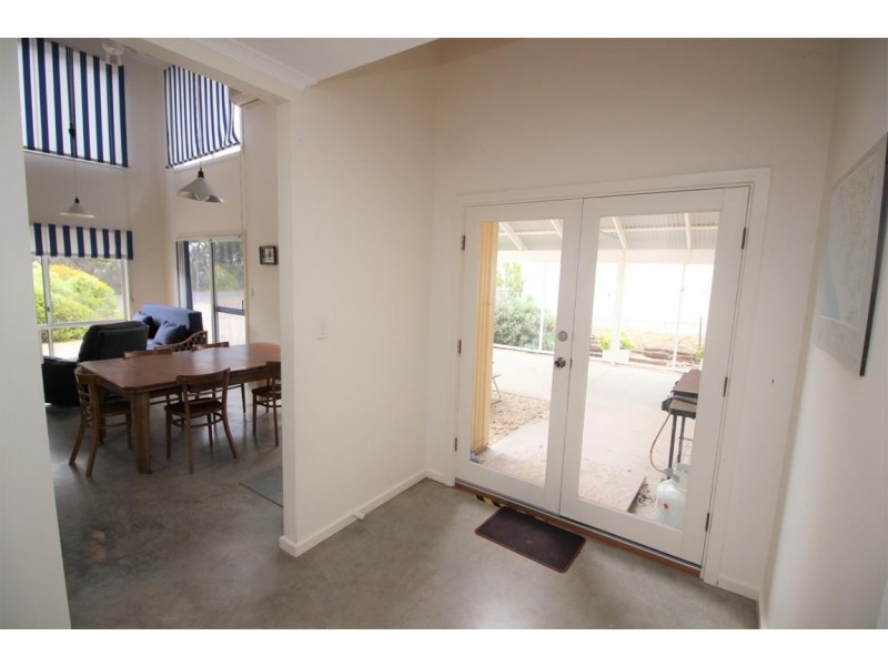 313 Esplanade, Coffin Bay SA 5607
