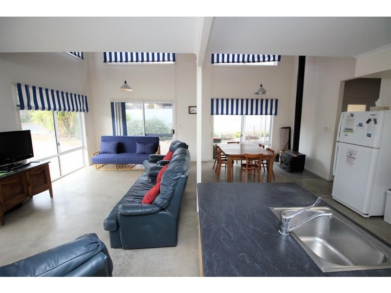 313 Esplanade, Coffin Bay SA 5607