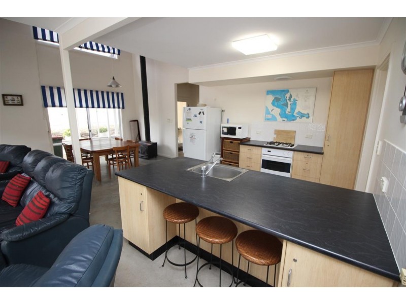 313 Esplanade, Coffin Bay SA 5607