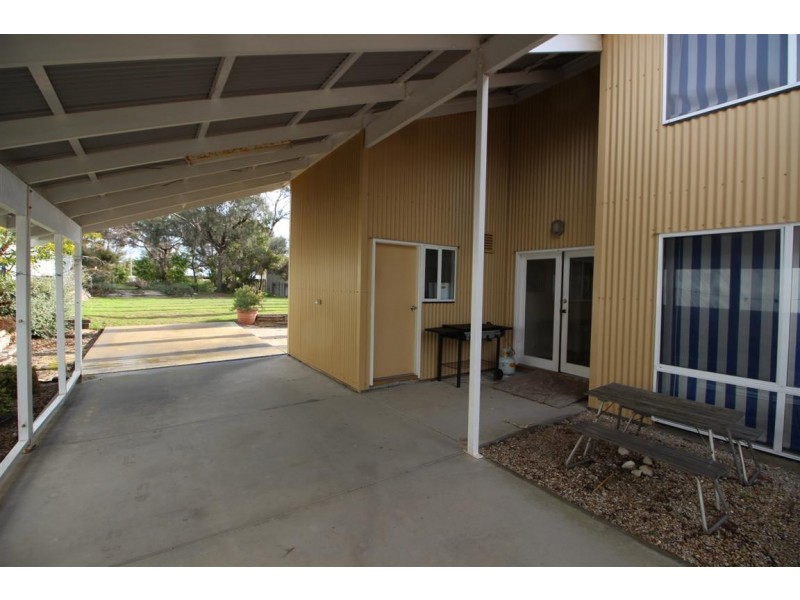 313 Esplanade, Coffin Bay SA 5607