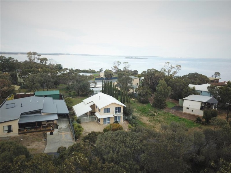 313 Esplanade, Coffin Bay SA 5607