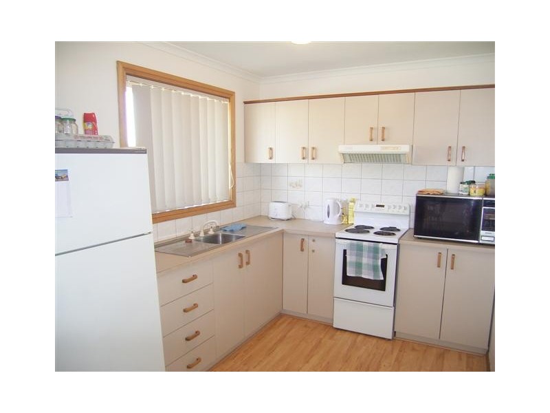 1/8 Pearson Street, Cummins SA 5631