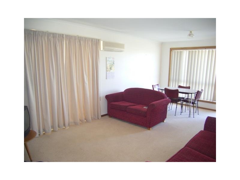 1/8 Pearson Street, Cummins SA 5631